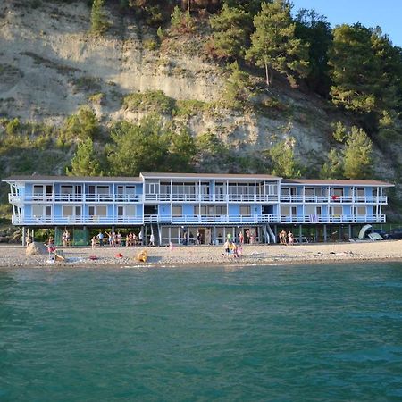 Captain Black Hotel Pizunda Ngoại thất bức ảnh