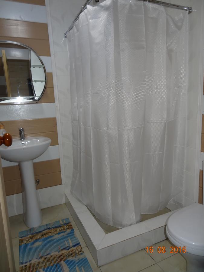 Captain Black Hotel Pizunda Ngoại thất bức ảnh