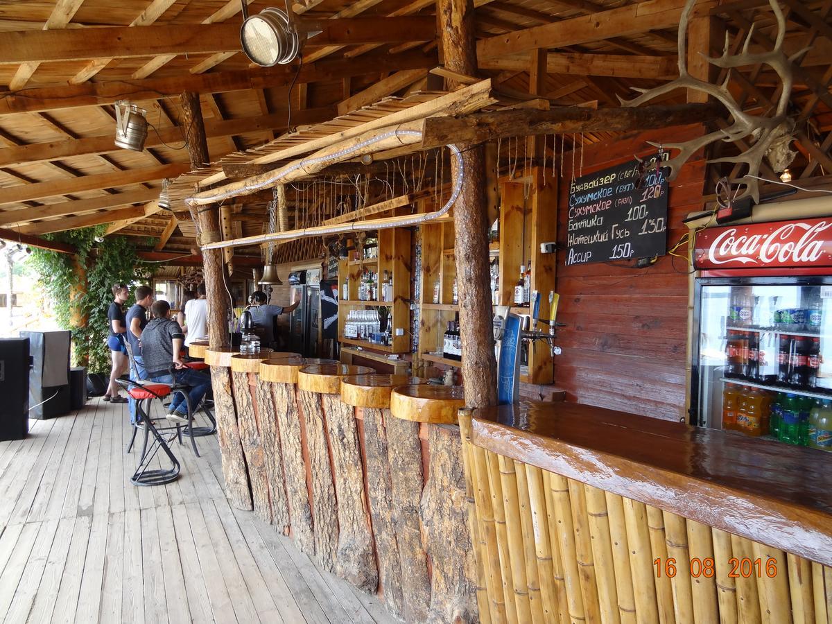 Captain Black Hotel Pizunda Ngoại thất bức ảnh