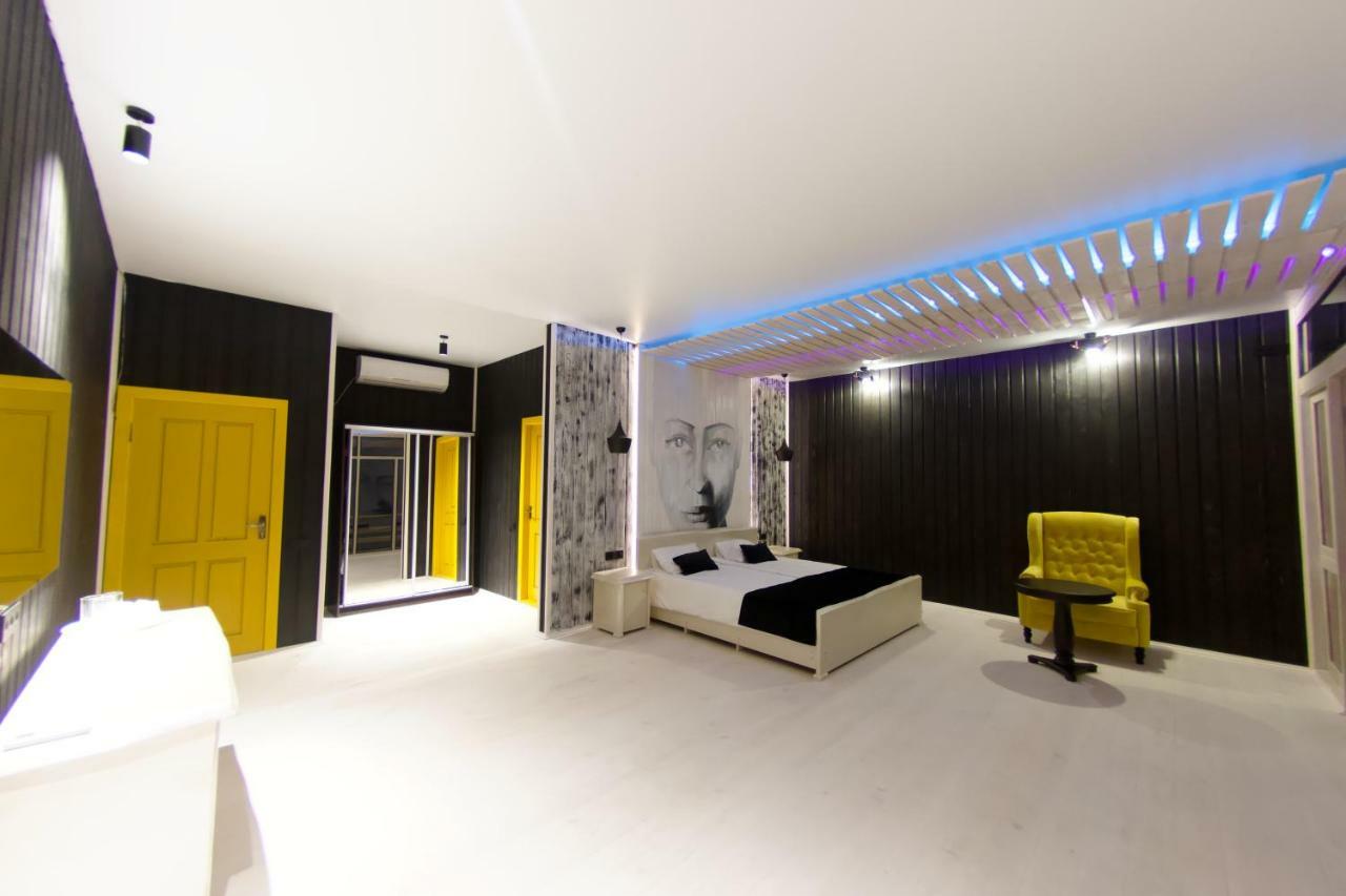 Captain Black Hotel Pizunda Ngoại thất bức ảnh