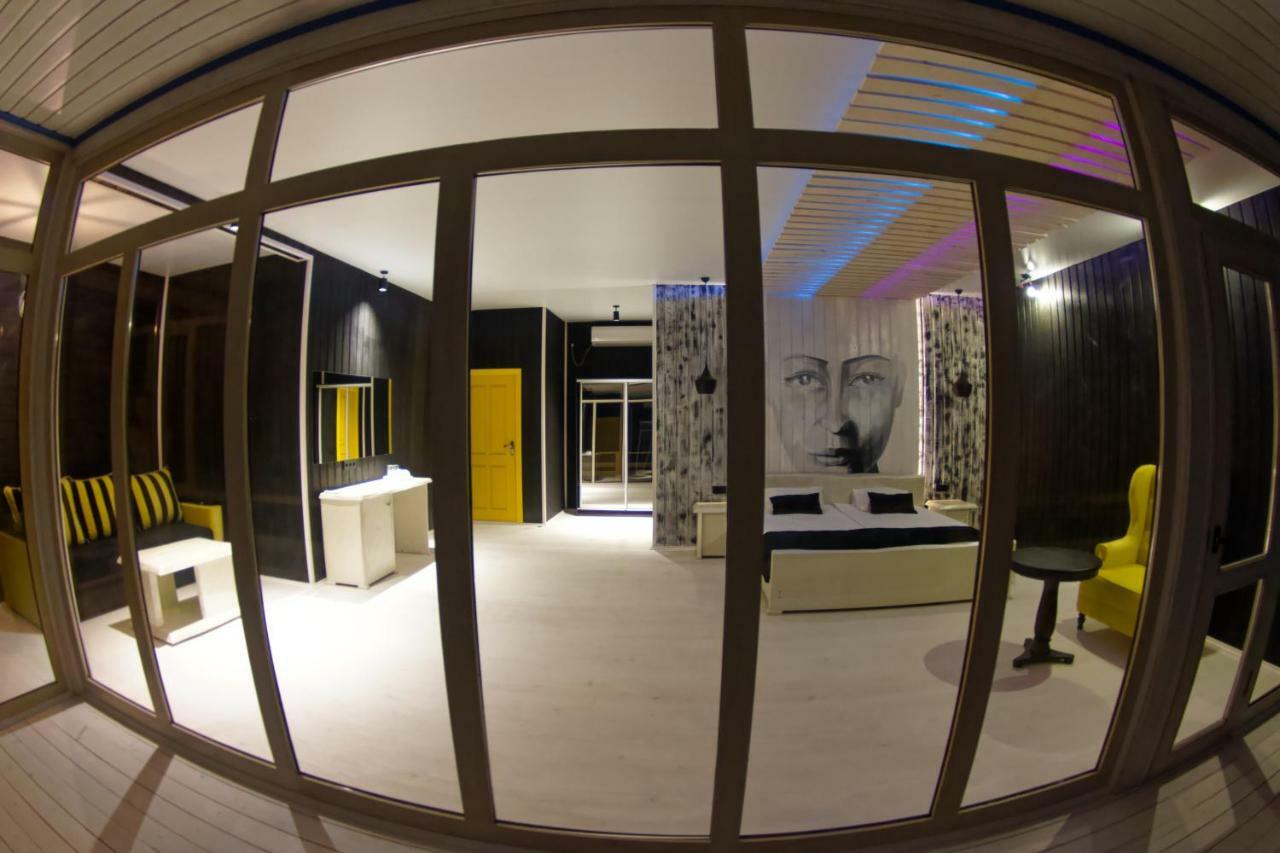 Captain Black Hotel Pizunda Ngoại thất bức ảnh